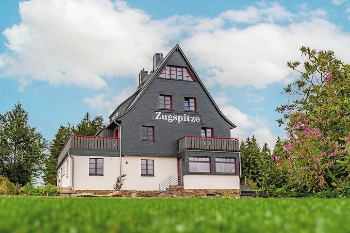 Chalet für 4 Personen, mit Terrasse und Garten sowie Sauna in Altenberg