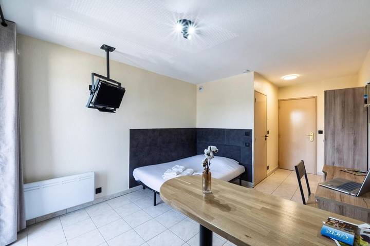 Location de vacances pour 2 personnes, avec Balcon et Terrasse ainsi que Jardin et Vue à Agen - 4