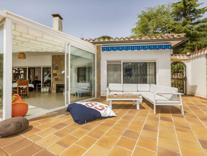 Ferienhaus für 8 Personen, mit Terrasse und Garten - 1