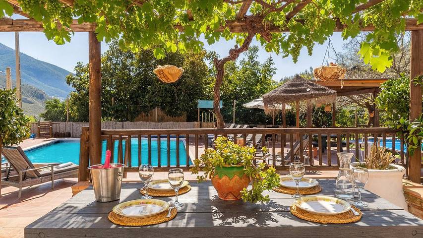 Chalet para 12 personas, con Balcón/Terraza además de Jacuzzi y Piscina en Axarquía - 4