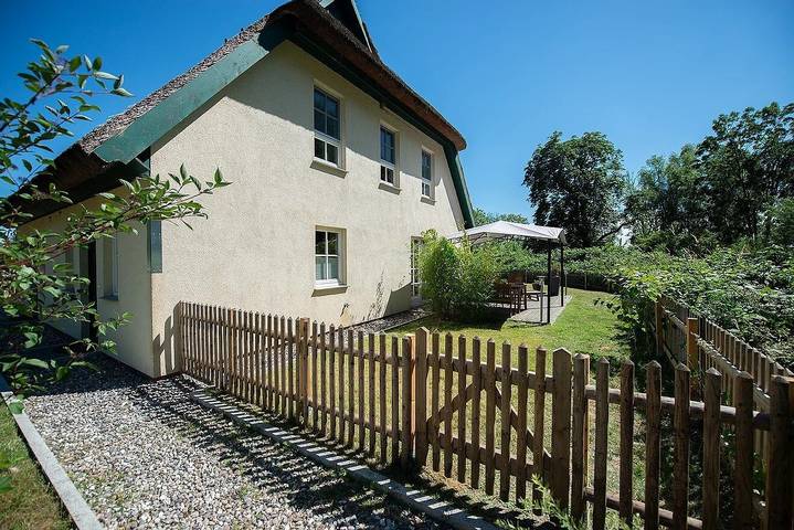 Ferienhaus für 4 Personen, mit Ausblick und Terrasse sowie Garten in Poseritz - 2