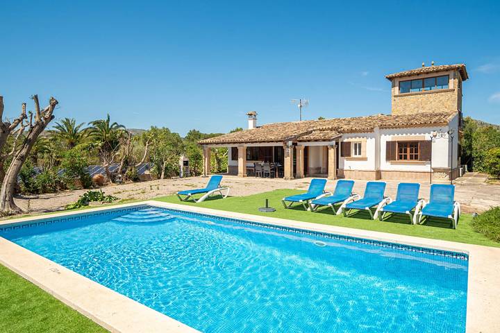 Finca mit Pool für 6 Personen, mit Terrasse und Garten in 