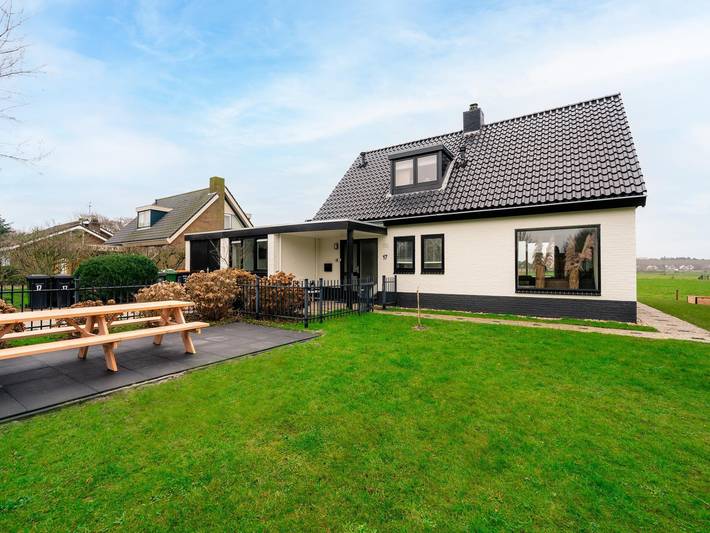 Villa voor 10 personen, met terras en sauna, met huisdier in De Koog