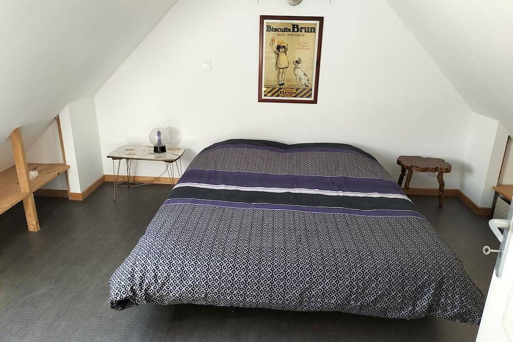 Maison en pierres rénovée, Plouzelambre, Côtes d'Armor in Plouzélambre, Ceinture Dorée
