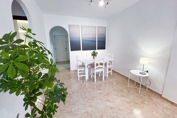 Ferienwohnung für 5 Personen, mit Meerblick und Pool sowie Balkon/Terrasse, mit Haustier in Benalmádena - 2