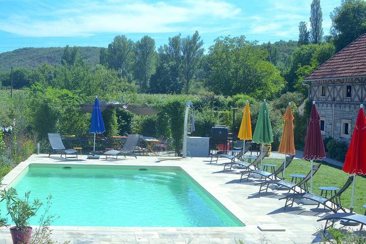 Location de vacances pour 14 personnes, avec terrasse et jardin à Concorès