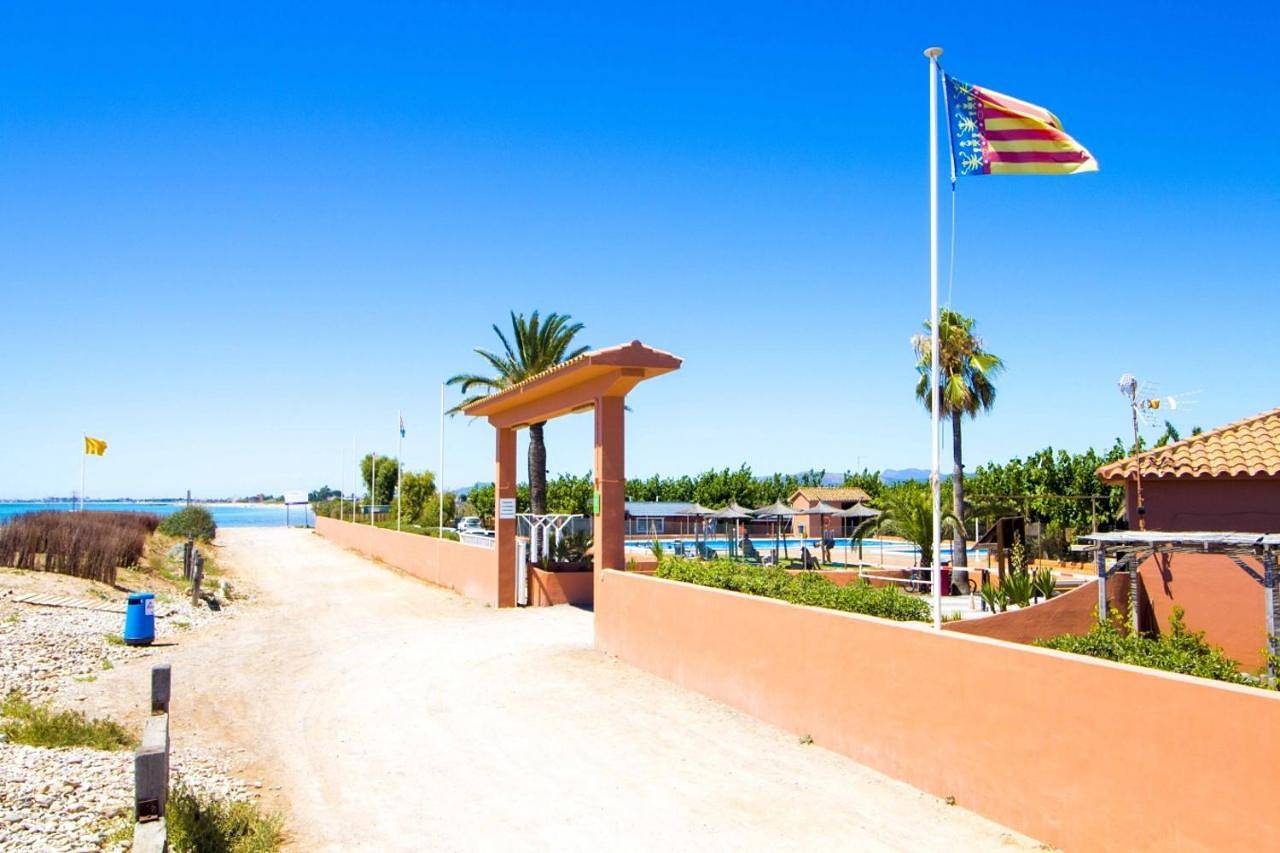 Holacamp Chilches in Playa de Almenara, Chilches