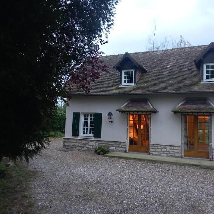 Location de vacances pour 6 personnes, avec vue et jardin à Saint-Germer-de-Fly - 3