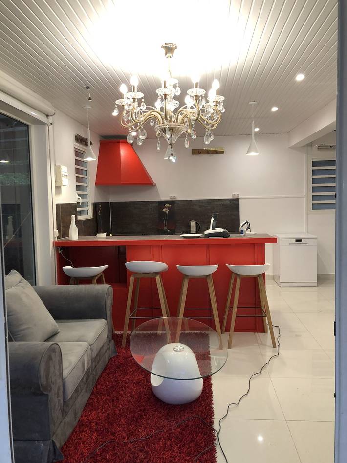 Location de vacances pour 2 personnes, avec terrasse et piscine à Sainte-Rose - 2