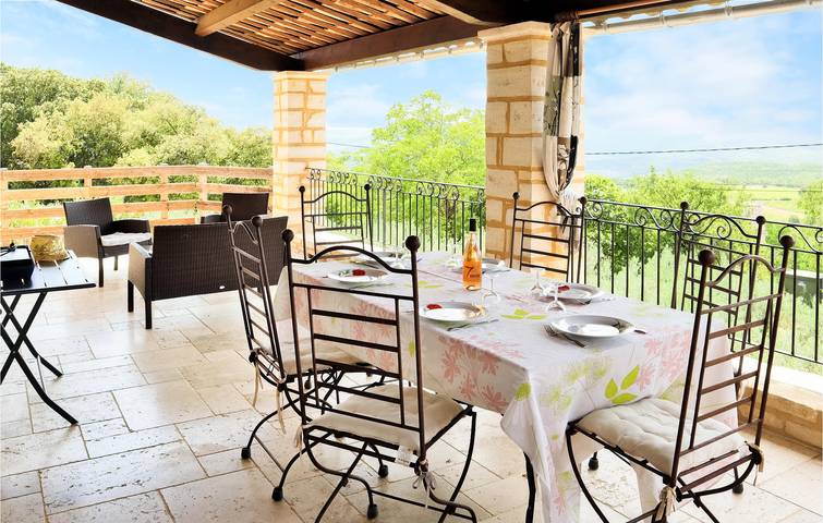 Location de vacances pour 6 personnes, avec jardin ainsi que terrasse et piscine à Orgnac-l'Aven - 4