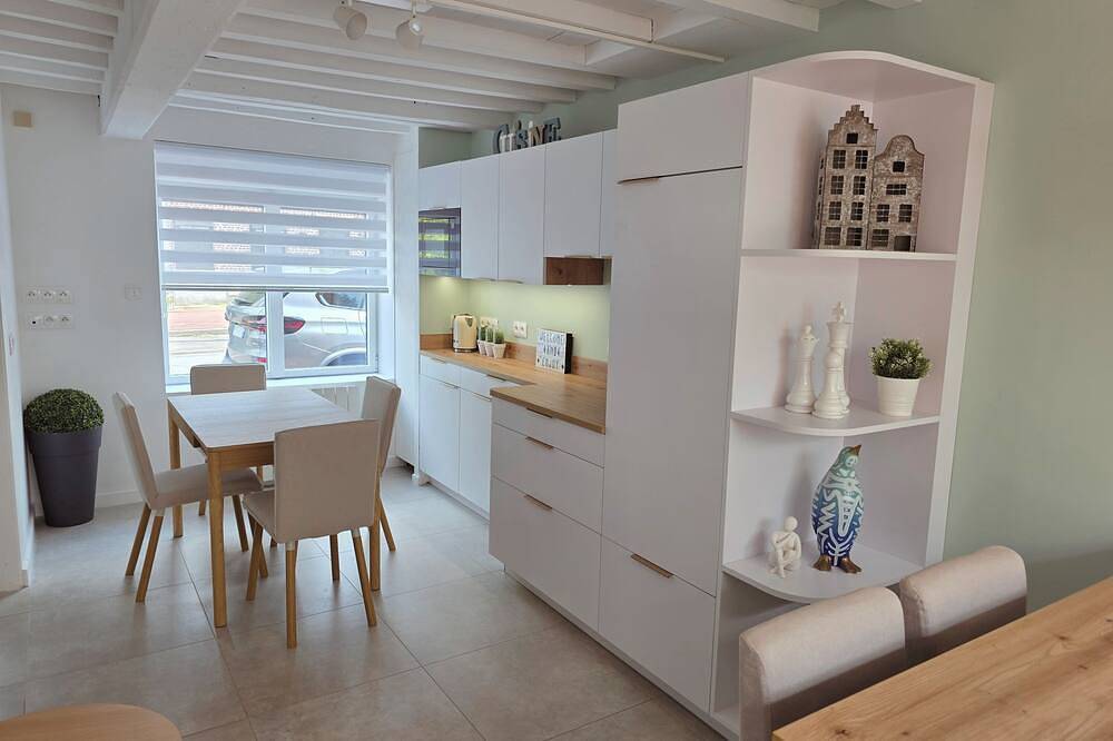 La petite maison in Roncq near Lille, Tourcoing and Belgium in Roncq, Lille region