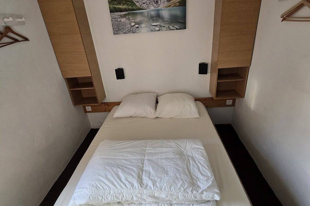 Entire apartment, Large apartment on the snow front with beautiful Mont Blanc view at Arc 1800 in Arc 1800, Bourg-Saint-Maurice