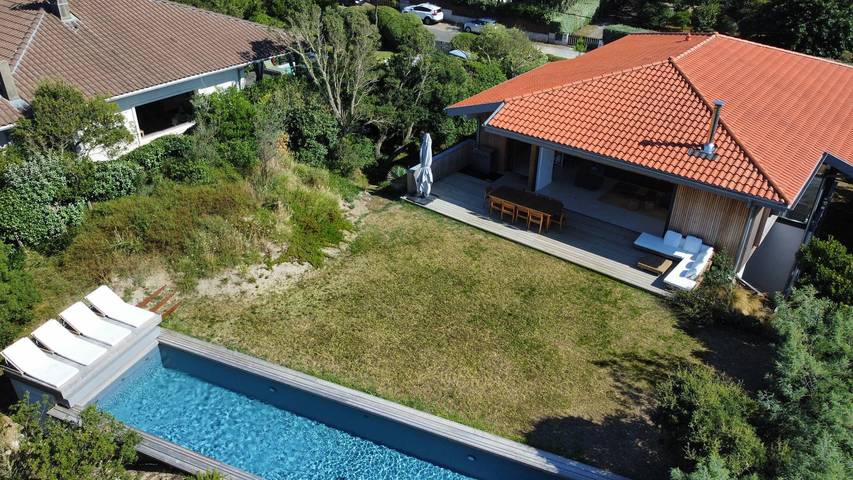 Gîte pour 10 personnes, avec piscine ainsi que balcon et jardin dans Plage Centrale Hossegor - 4