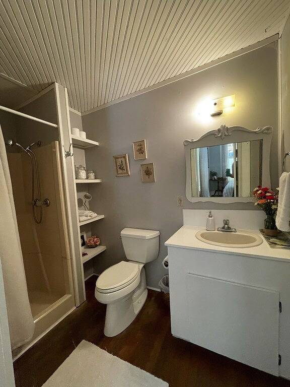 Downtown Parking The Mary Margaret Guest Suite in Eureka Springs, Carroll County (AR)