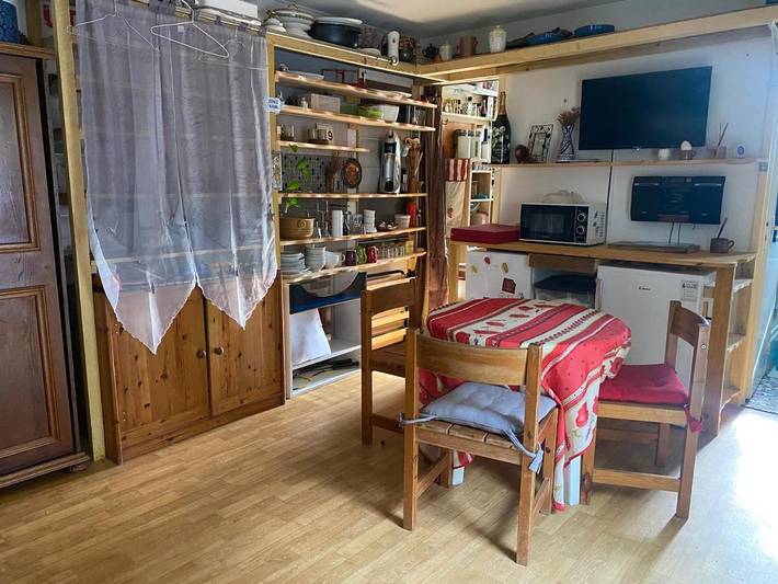 Parc de vacances pour 3 personnes, avec piscine ainsi que jardin et vue, animaux acceptés