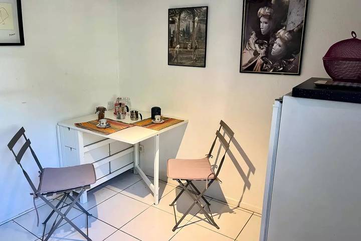 Gîte pour 2 personnes, avec jardin dans Plage Font Brun Carqueiranne