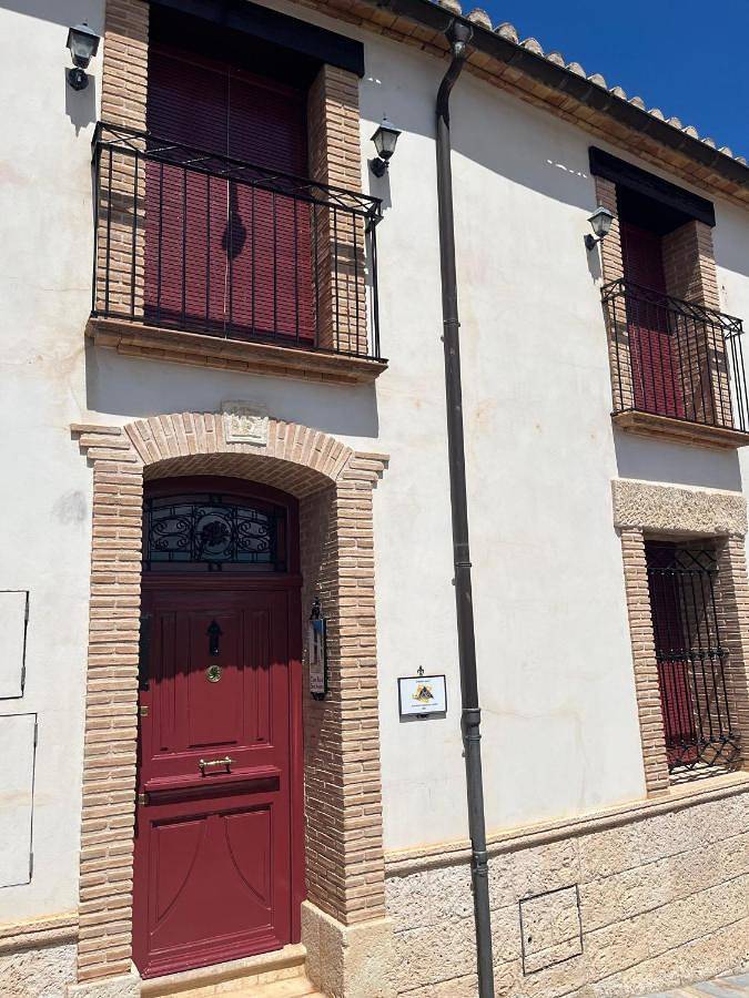 Apartamento para 7 personas, con Balcón y Jacuzzi además de Terraza y Vistas en Biar