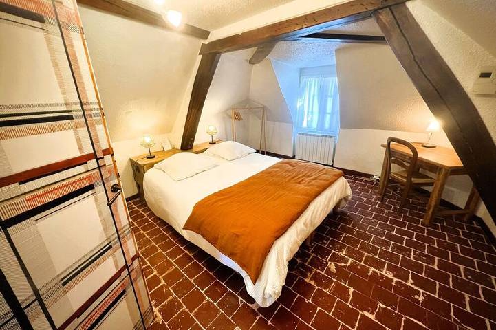 Location de vacances pour 3 personnes, avec terrasse et jardin dans Château du Clos Lucé - 3