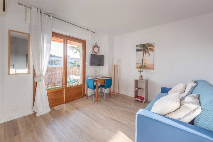 Location de vacances pour 2 personnes, avec balcon dans Fréjus Plage