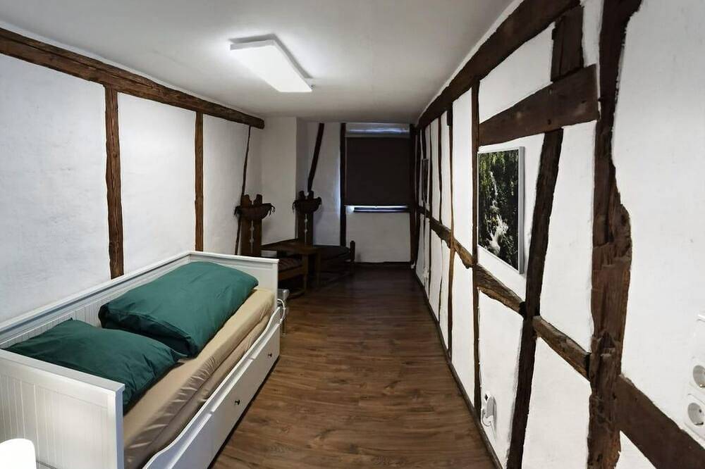 Ferienhaus Zur kleinen Hummel - Ferienhaus, Dusche, Wc, 4 oder mehr Schlafräume in Gödenroth, Hunsrück