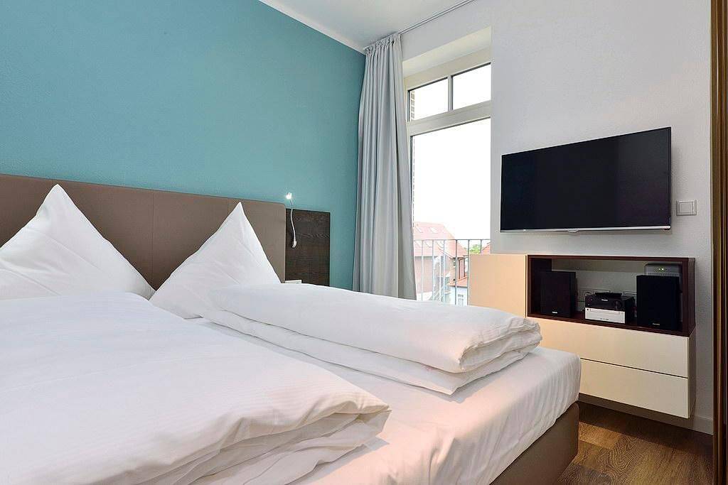 Ganze Wohnung, Erstklassiges Apartment am Meer mit sonnigem Balkon in Südlage - Sauna im Haus! in Wangerooge