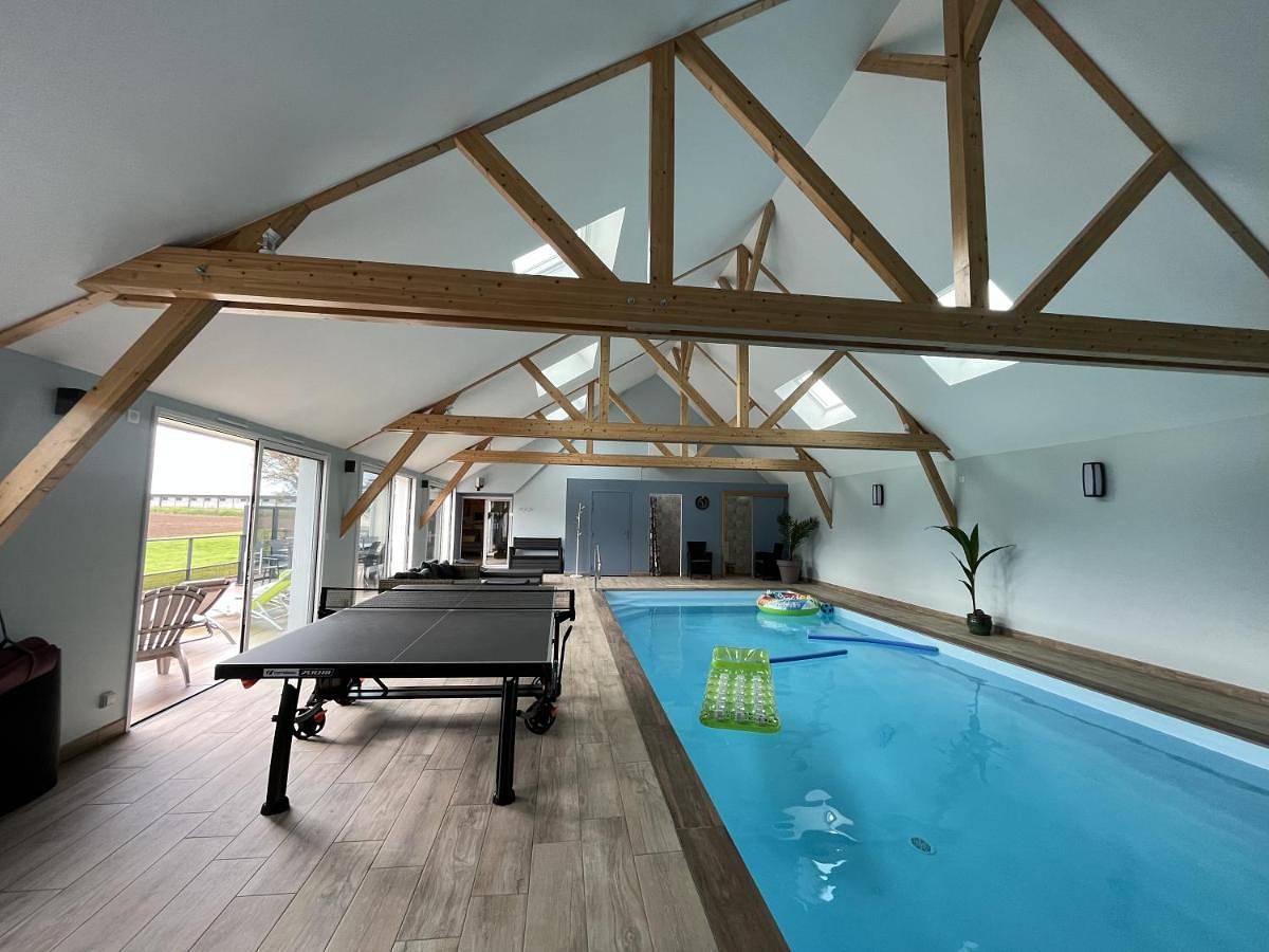 Four-Bedroom House in Lanouée, Région de Pontivy