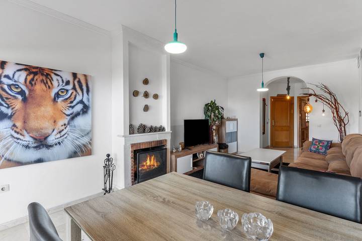 Ganze Wohnung, Apartment 'La Alondra' mit Meerblick, Wlan und Klimaanlage in Torreblanca (Fuengirola), Fuengirola