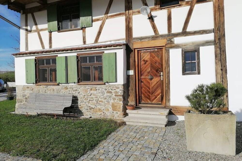Ganze Wohnung, Fachwerk im Allgäu mit Bergblick in Alleinlage, gr. Garten & Sauna, Bodensee in Bad Wurzach, Region Bodensee-Oberschwaben
