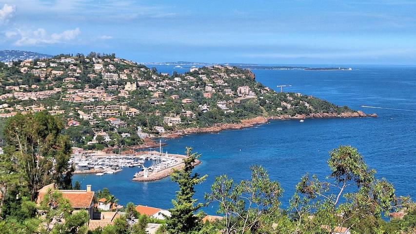 Villa pour 8 personnes, avec balcon à Saint-Raphaël