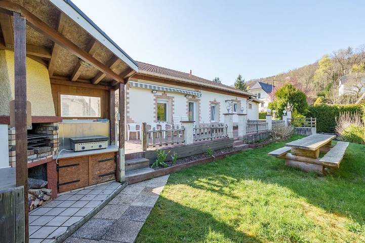 Location de vacances pour 8 personnes, avec jardin dans Office De Tourisme De Saulxures Sur Moselotte