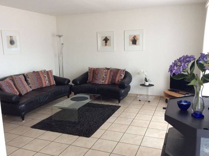 Ferienwohnung für 6 Personen, mit Pool und Ausblick sowie Seeblick und Balkon in Gambarogno - 4