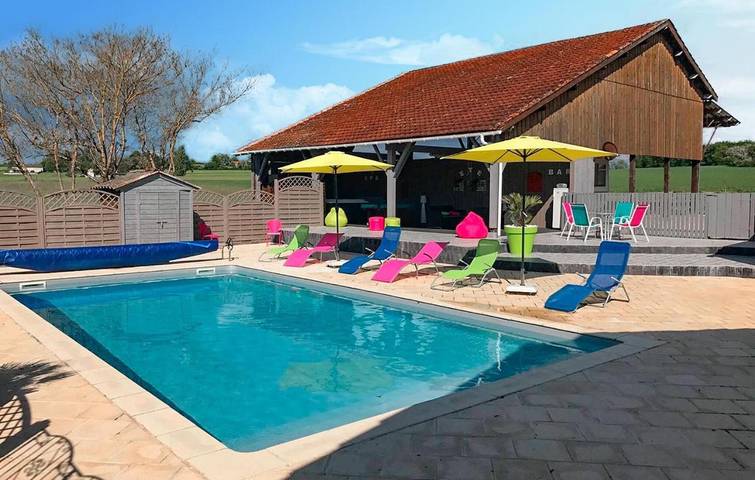 Location de vacances pour 2 personnes, avec Jacuzzi ainsi que Jardin et Piscine à Savignac-sur-Leyze