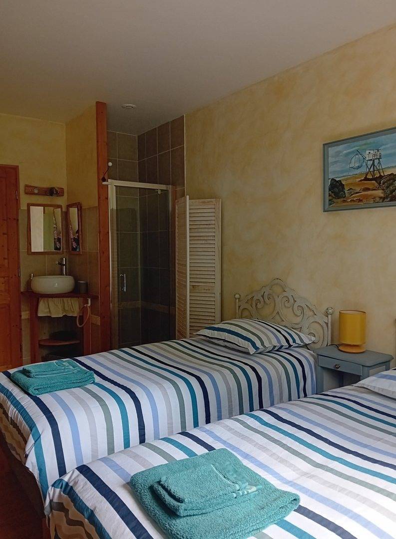 Chambre d'hôtes 4 personnes - Chambre 1 et 2 in Couffy, Région de Romorantin-Lanthenay