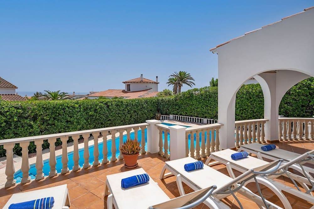 Casa Kintore A beautiful family friendly villa in S'Algar, Sant Lluís