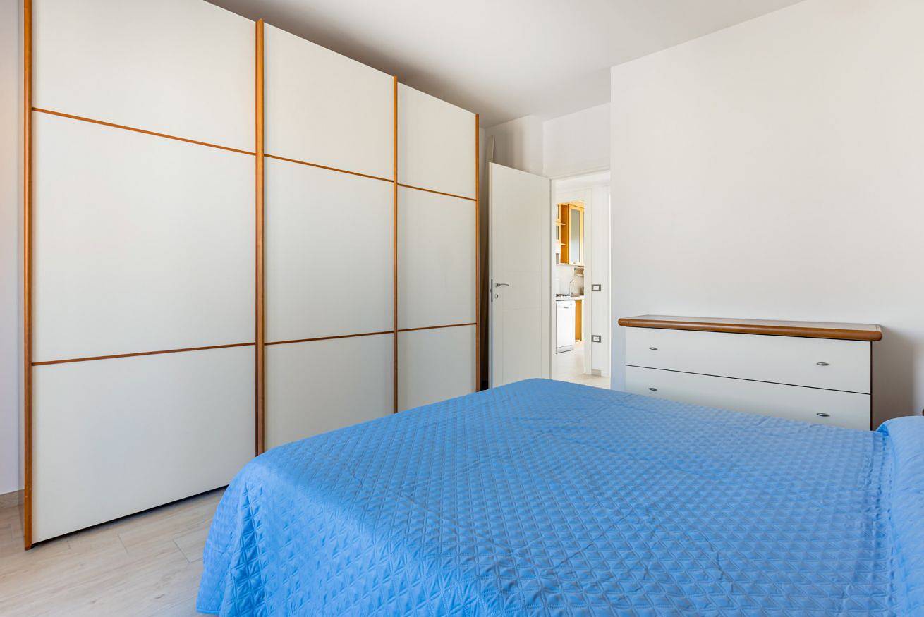 Entire apartment, Quartu Sant'Elena Roomy Flat with Private Parking! in Quartu Sant'Elena, Campidano