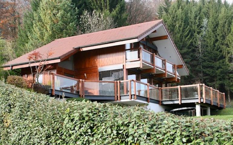 Location de vacances pour 8 personnes, avec vue sur le lac ainsi que terrasse et jardin à Saint-Jorioz - 2