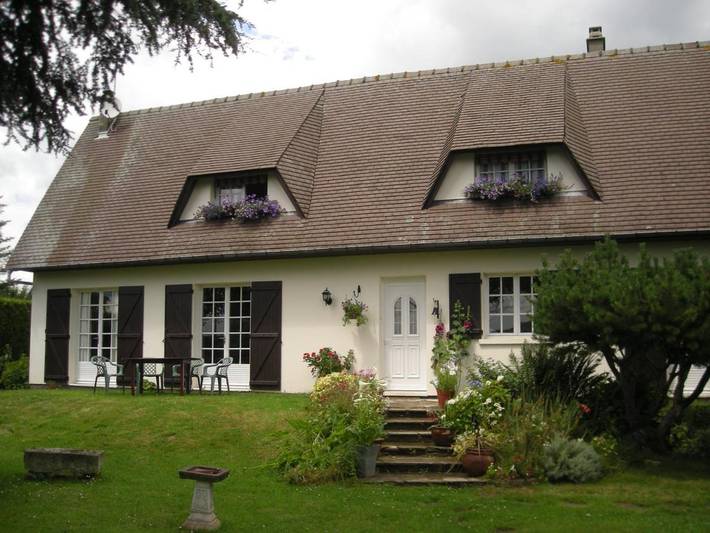 Gîte pour 4 personnes, avec Terrasse et Jardin à Saint-Paër