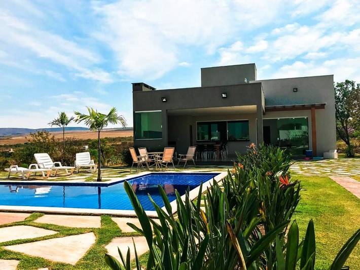 Casas e apartamentos de temporada para 16 pessoas, com piscina e vista e ainda vista para o lago and jardim, adaptado a crianças em Capitólio