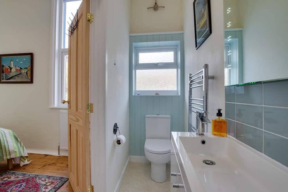 3 Bed in Aberystwyth (oc-bow115) in Aberystwyth, Cardigan Bay