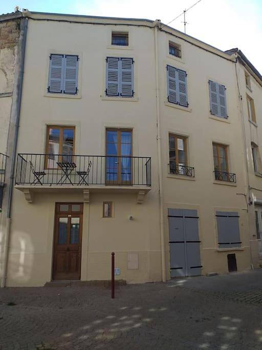 Location de vacances pour 8 personnes, avec balcon à Vic-le-Comte - 3