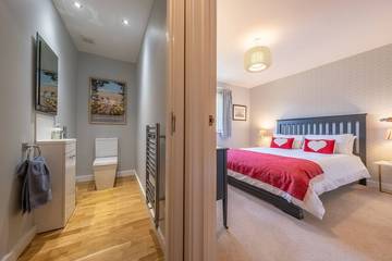 Holiday Home for 8 People in Holt, Norfolk, Photo 3