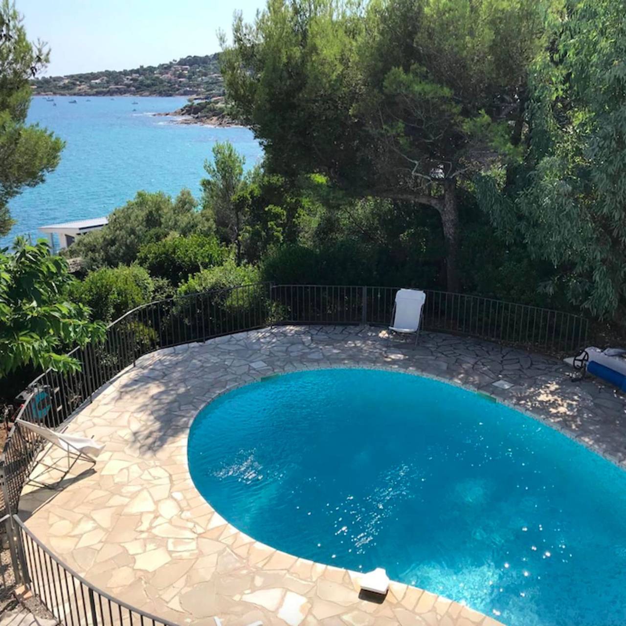 Beautiful house with pool, terraces and garden in Frejus, Draguignan region