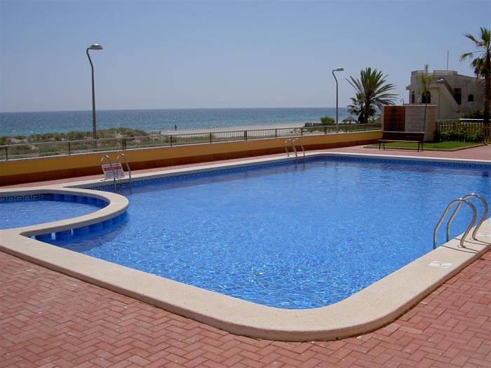 Vacation apartment for 5 people, with pool and ocean view as well as terrace and yard, kid friendly in Cartagena
