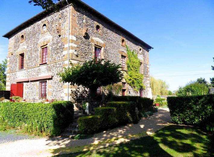 Gîte pour 4 personnes, avec vue sur le lac ainsi que terrasse et jardin