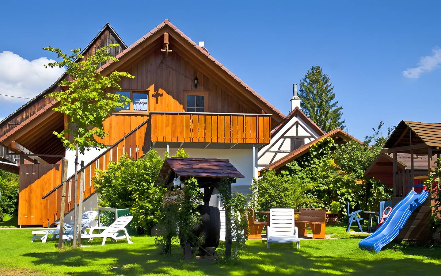 Ganze Wohnung, Apartment 'Alpenblick' mit Seeblick, Gemeinschaftsterrasse und Wlan in Meersburg, Region Bodensee-Oberschwaben