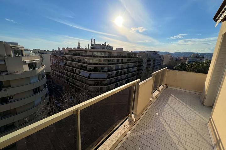 Apartamento entero, Juan les Pins town center - 4 people - top floor in Antibes, Costa mediterránea (Francia)