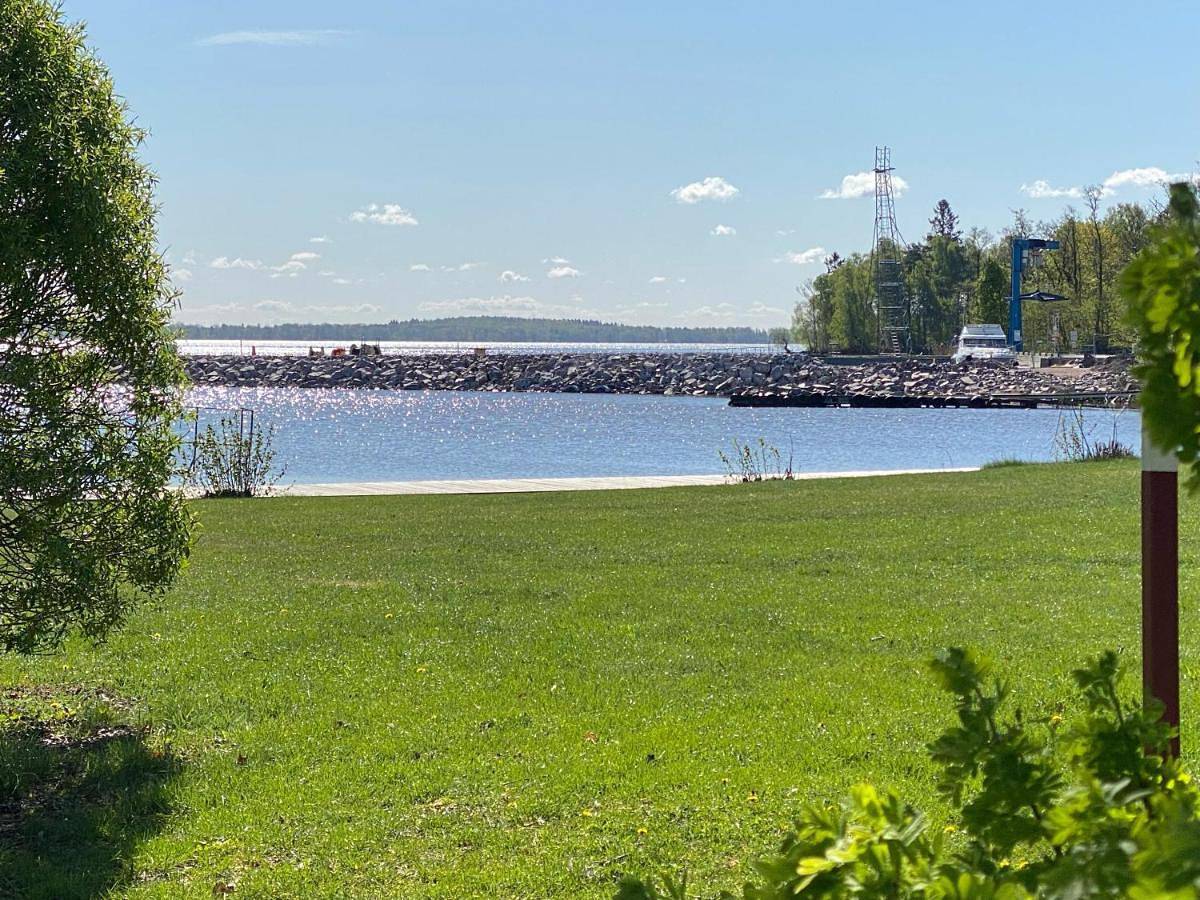 Appartement entier, Standard Single Room in Västeras, Lac Mälar