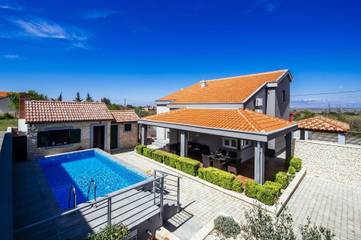 Villa for 9 People in Zadar city, Zadar (Municipality), Photo 1