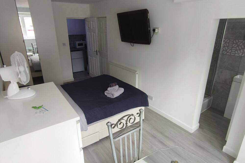 Ganze Wohnung, Helle und elegante Studio-Wohnung in Chelmsford, Essex