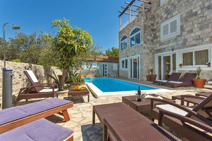 Villa pour 20 personnes, avec balcon et piscine ainsi que jardin et vue sur l’océan à Zaton - 3